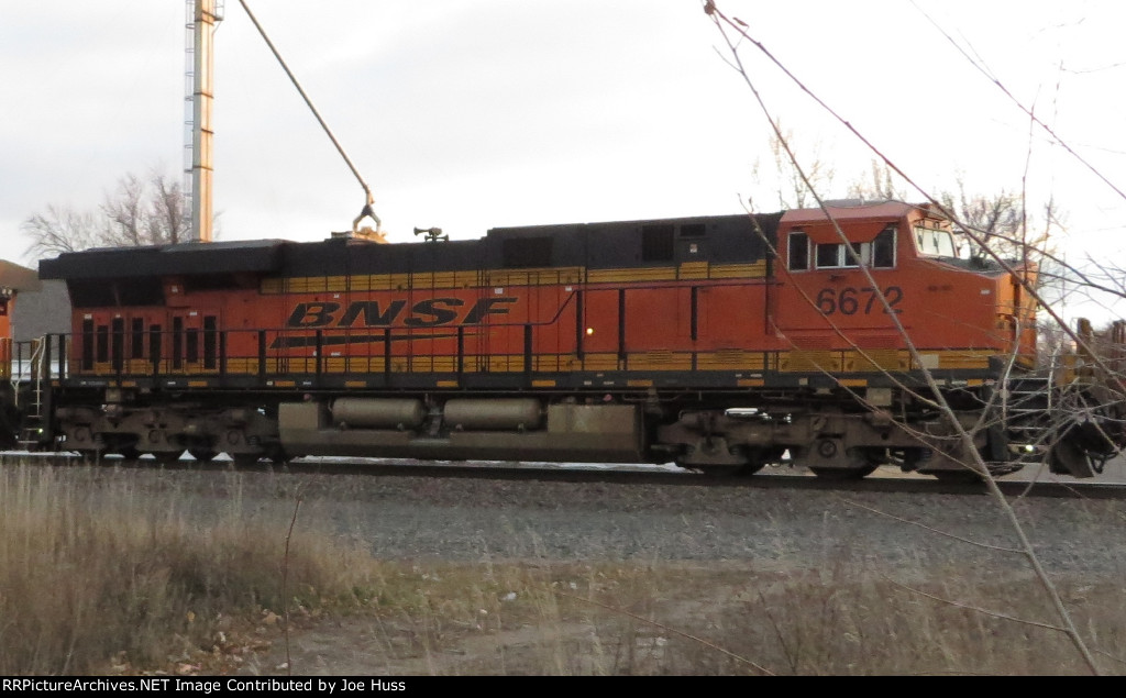 BNSF 6672